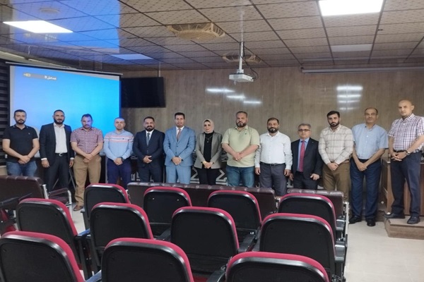 ندوة تثقيفية في قسم هندسة النفط 