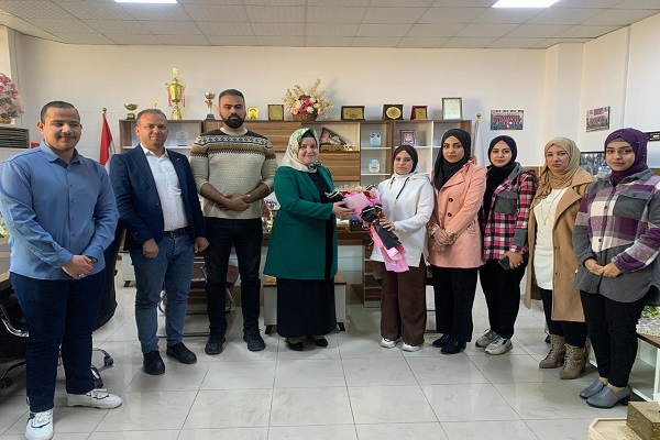 تهنئة الكادر الوظيفي في كلية الهندسة بجامعة كركوك السيدة العميد بمناسبة يوم المرأة العالمي.