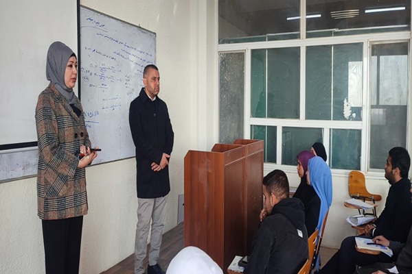 شعبة الإرشاد النفسي الجامعي ووحدة شؤون المرأة تنظمان محاضرات توعوية لطلبة المرحلة الأولى في كلية الهندسة