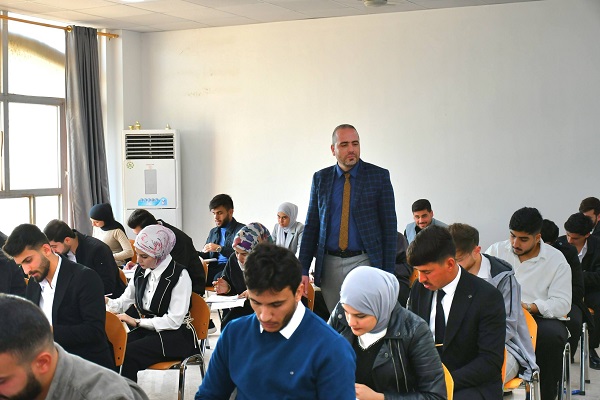 تفقد الامتحانات النهائية ...