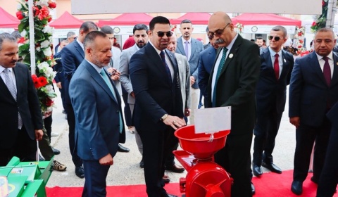 On the sidelines of the conference proceedings, the President of Kirkuk University inaugurated the Scientific, Medical, and Cultural Creativity Exhibition.