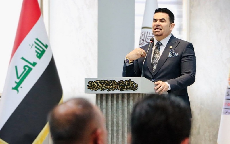 The president of the University of Kirkuk honors the students participating in the targeted development courses and emphasizes their support