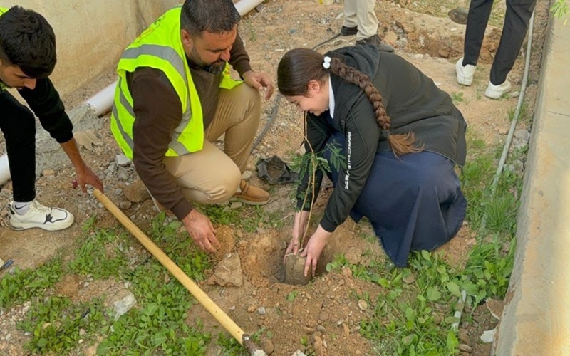 Coinciding with the International Volunteer Day..  The University of Kirkuk promotes the values of solidarity and solidarity and establishes a culture of volunteer work