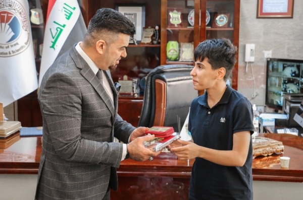 The President of University of Kirkuk honors the creative students
