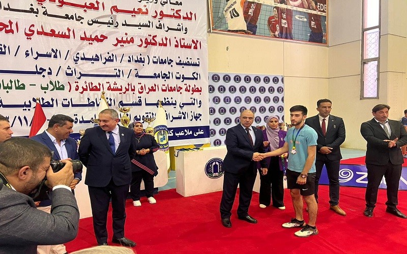 كلية القانون والعلوم ...