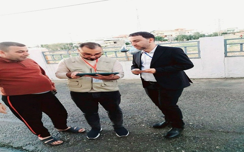 أساتذة وموظفي كلية القانون ...