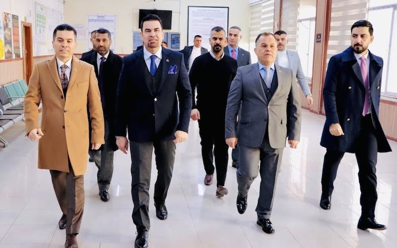 رئيس جامعة كركوك يتفقد سير ...