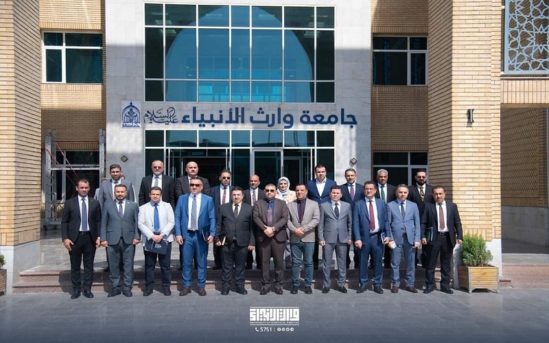 عميد كلية القانون والعلوم السياسيةيحضر اجتماعا للجنة عمداء كليات القانون في جامعة وارث الانبياء/ كربلاء المقدسة