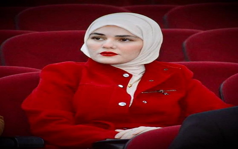 تدريسية من كلية القانون والعلوم السياسية تكمل دورة تدريبية شاملة عن السلام في معهد دولي