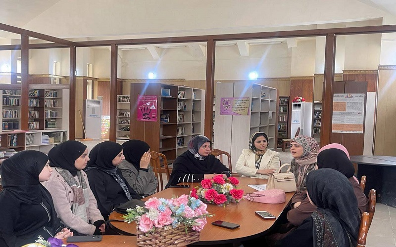 كلية القانون والعلوم السياسية تنظم حلقة نقاشية حول اختيار التخصصات الدراسية وملائمتها مع سوق العمل