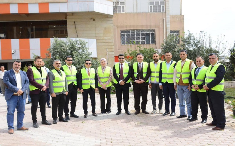 كلية القانون والعلوم السياسية تشارك في المبادرة الوطنية للتشجير التي أطلقها دولة رئيس الوزراء