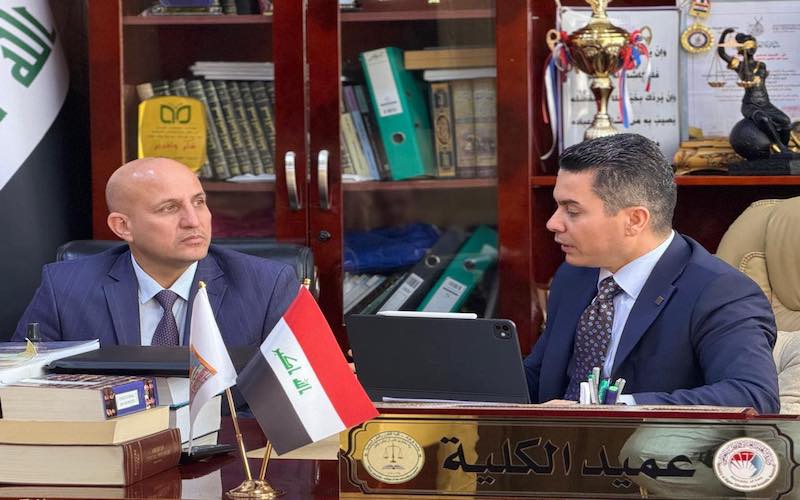 كلية القانون تعقد اجتماعاً موسعاً لمناقشة آليات تطبيق المعايير الوطنية للاعتماد البرامجي