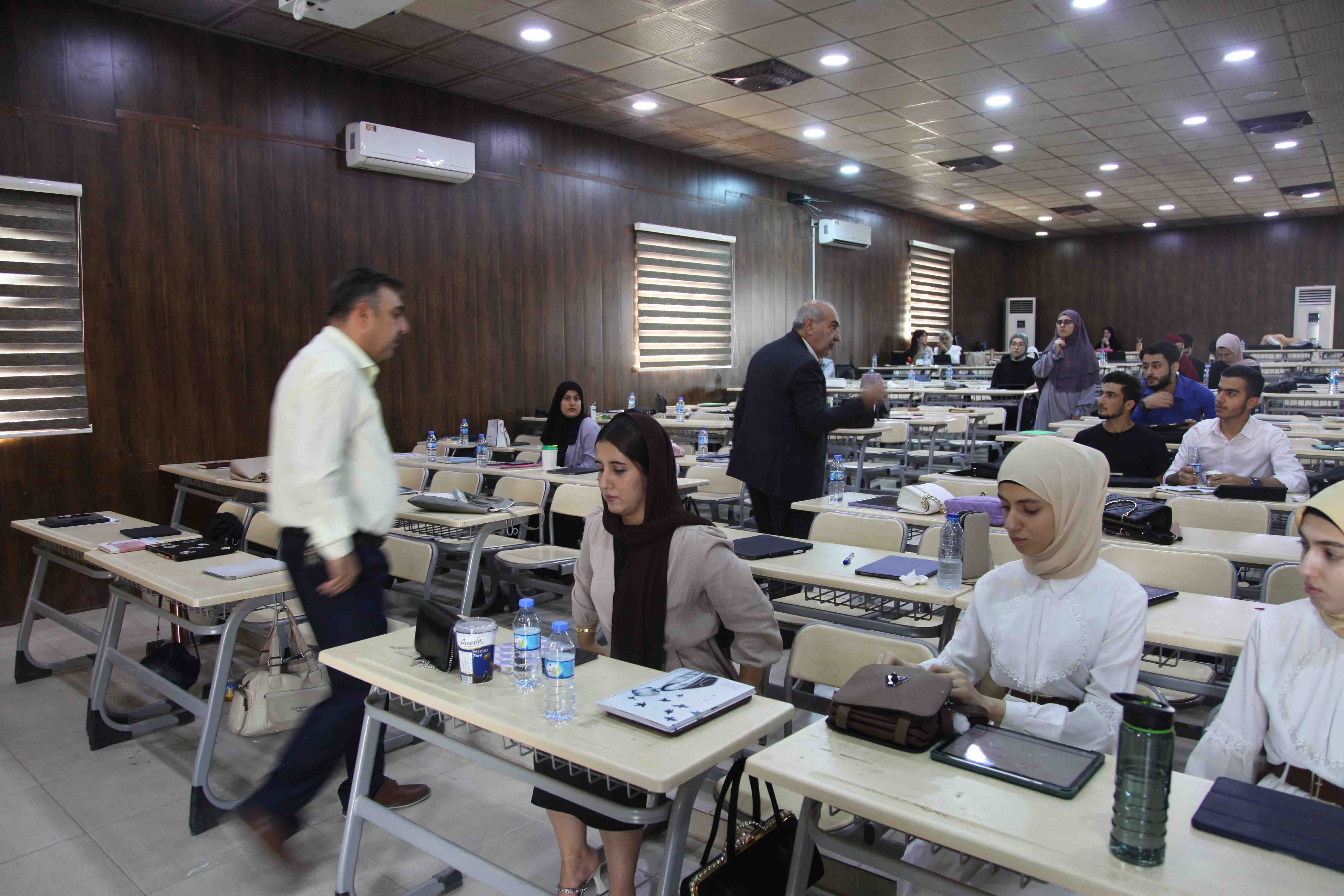  عميد كلية الطب ...