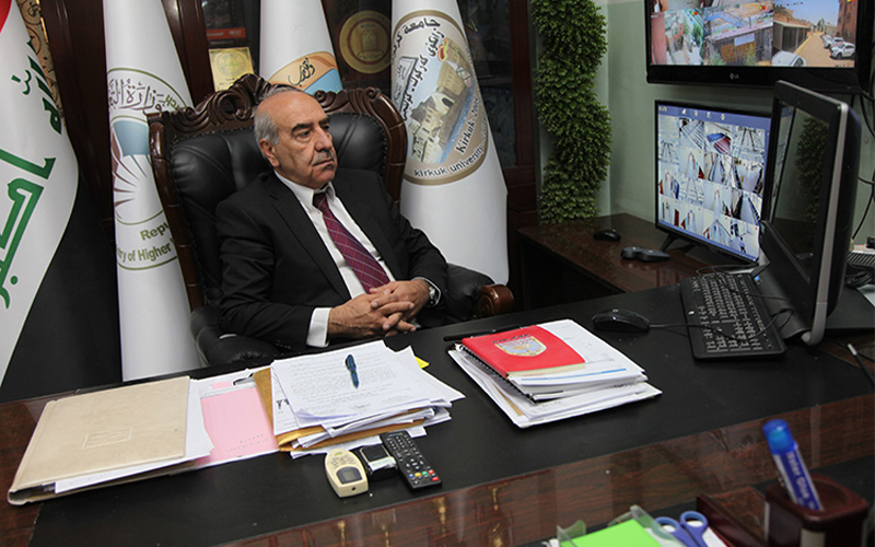 عميد كلية الطب ...