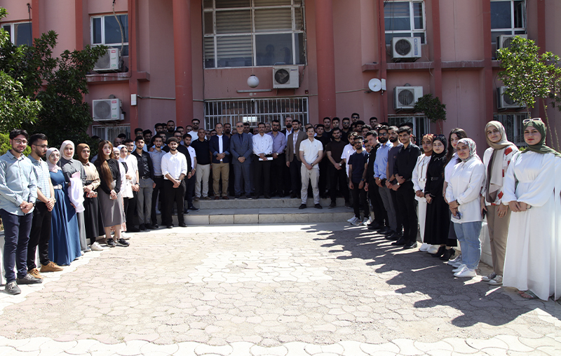 كلية الطب  تنظم ...