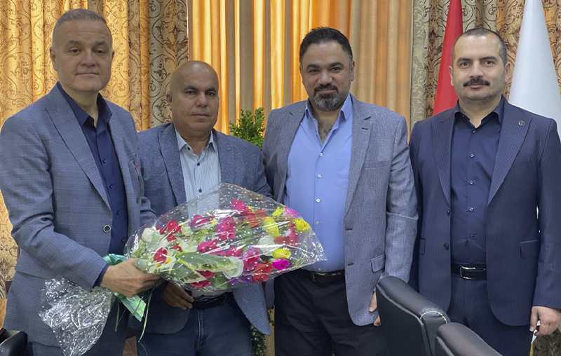 عميد كلية الطب ...