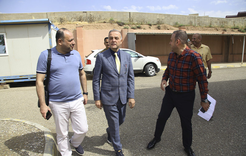 عميد كلية الطب ...