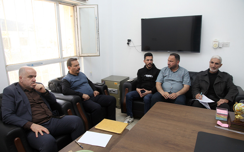 عميد كلية الطب ...