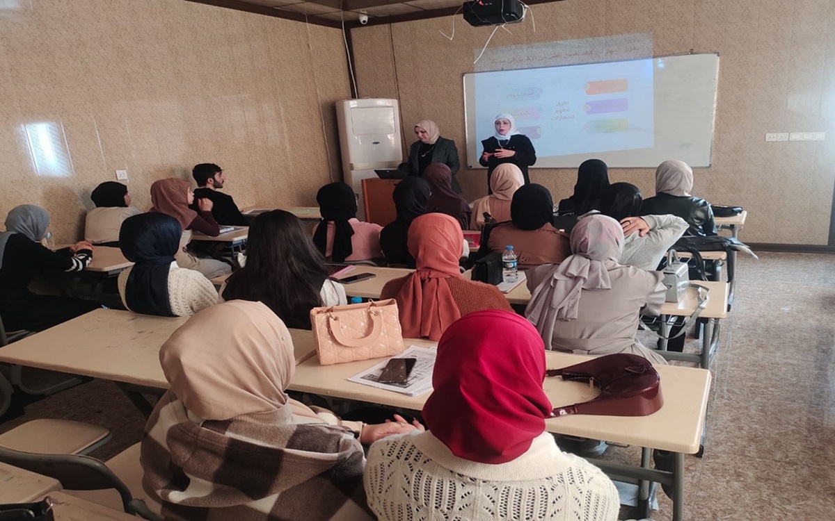 كلية التمريض تقيم ورشة عمل  ارشادية وتوعوية بعنوان تطوير المهارات التخصصية لطلبة كليتنا