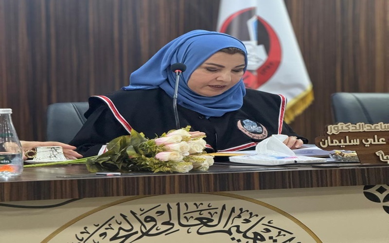 تدريسية من كلية التمريض جامعةكركوك  تتراس لجنة مناقشة رسالة ماجستير  في جامعة موصل 
