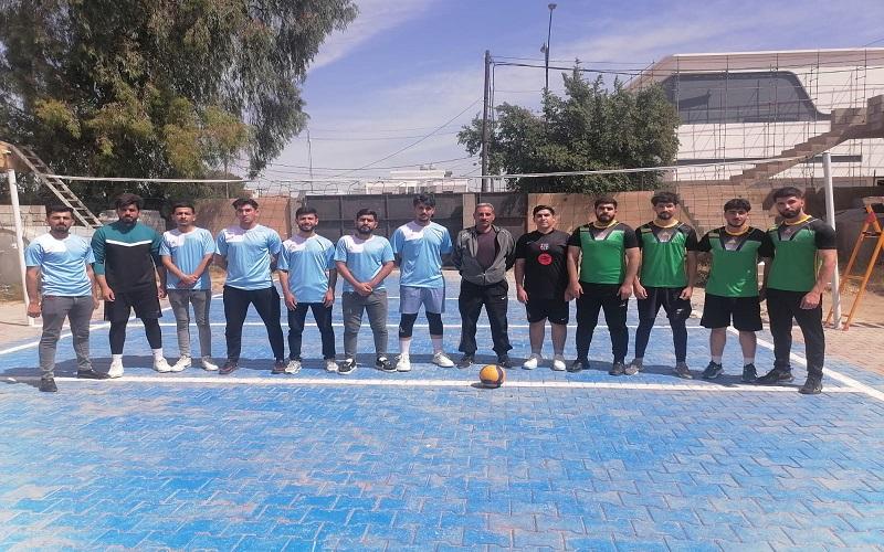 كلية التمريض تنظم اختتام بطولة لعبة ( كرة الطائرة )