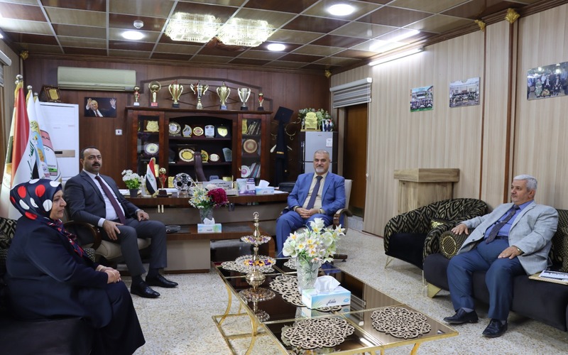 لجنة مركزية من جامعة كركوك تتفقد سير الامتحانات واللجنة الامتحانية في كلية التمريض