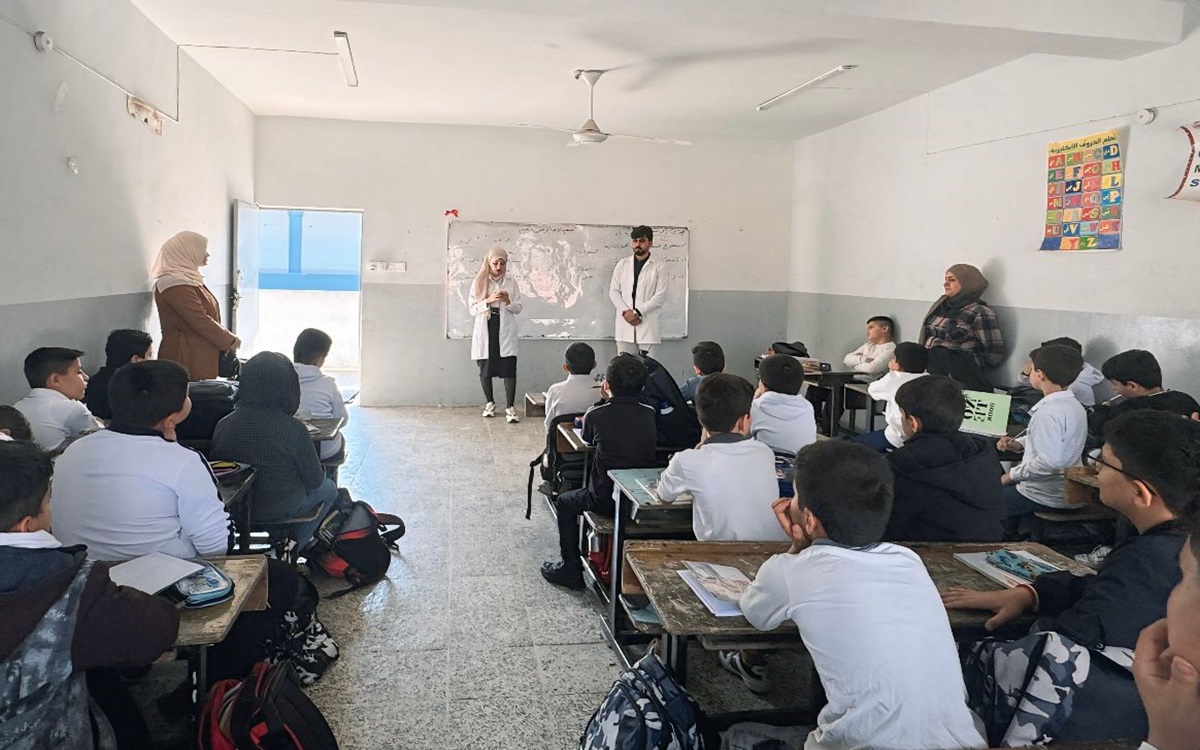 نشاط تطوعي طلابي الى مدرسة  الأكفاء الأبتدائية