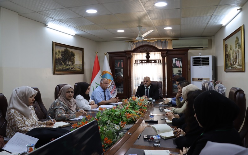 اجتماع لجان الاعتماد البرامجي وكتابة تقرير التقييم الذاتي في كلية التمريض