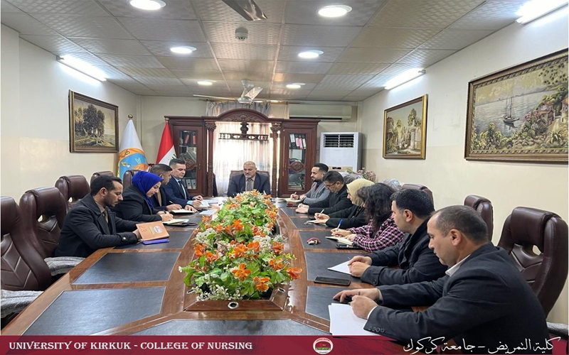 كلية التمريض تعقد اجتماعا لمجلس الكلية