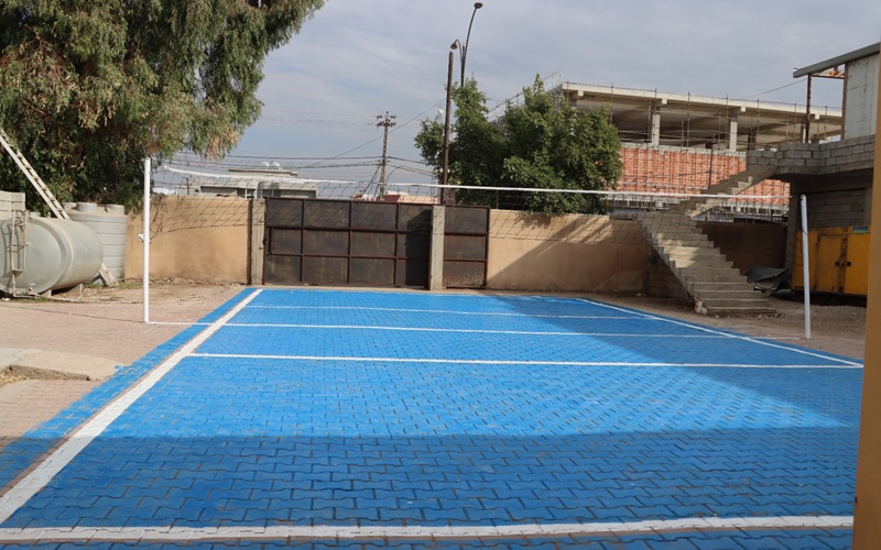 تأهيل ملعب كرة الطائرة في كلية التمريض