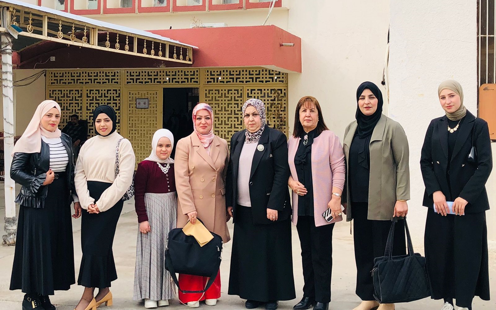 زيارة علمية الى اعدادية الزهراء المهنية