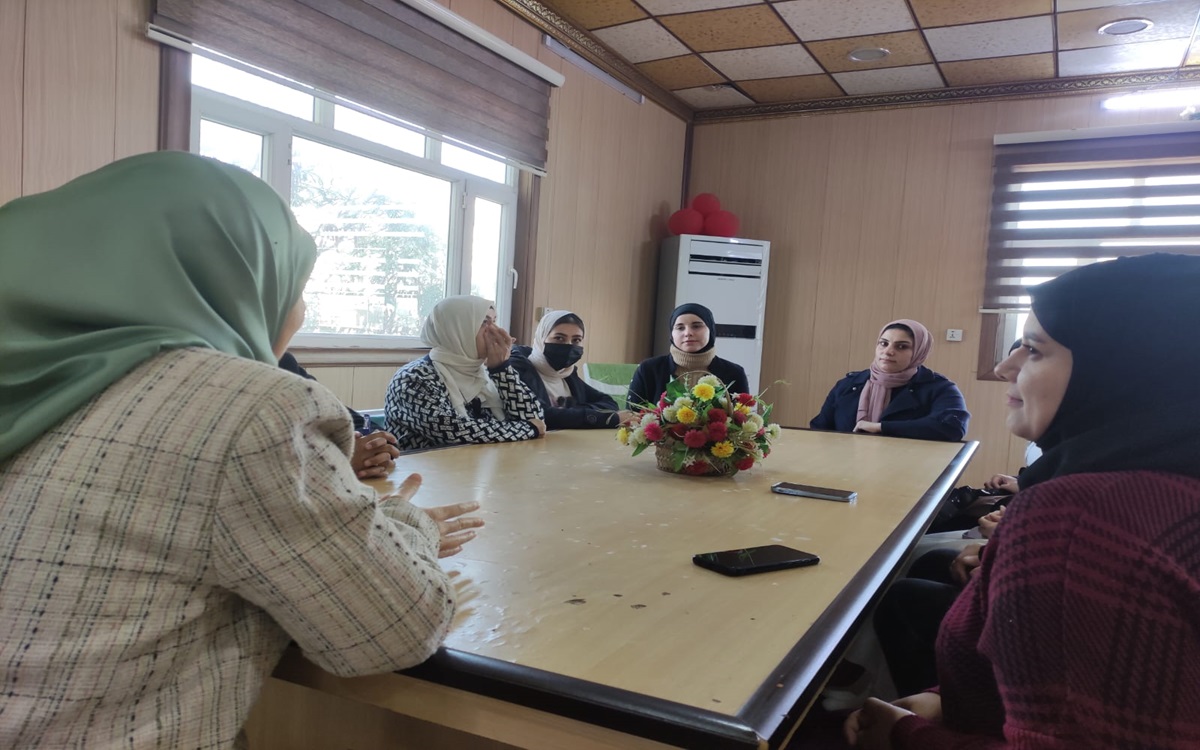 كلية التمريض تنظم حلقة نقاشية بعنوان شروط القراءة الصحيحة