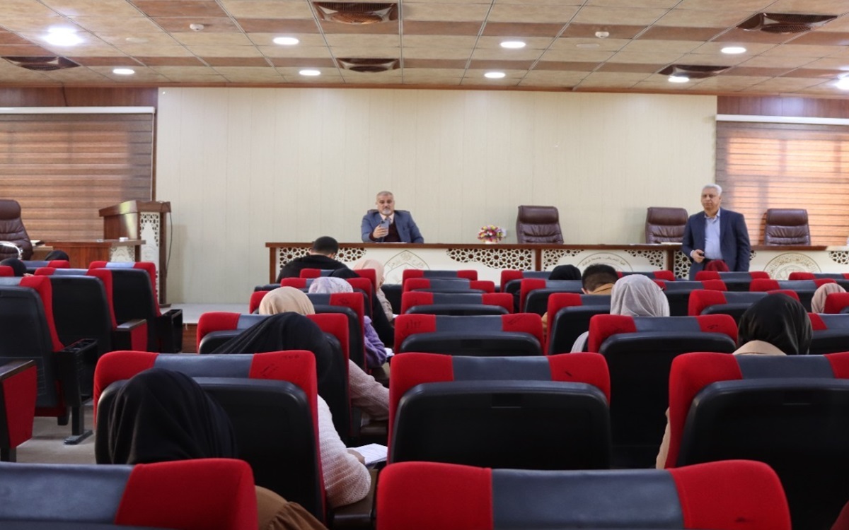 كلية التمريض تجري الامتحان التجريبي الخاص بالمواد التقويمية