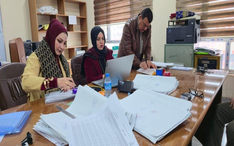 لجنة مركزية تزور كلية ...