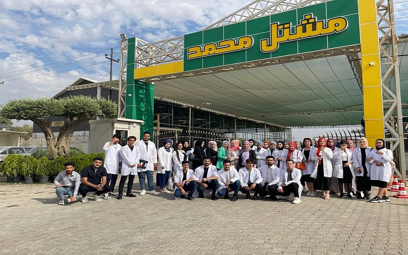 زيارة علمية الى مشتل محمد بمشاركة طلاب وتدريسي قسم علوم الحياة