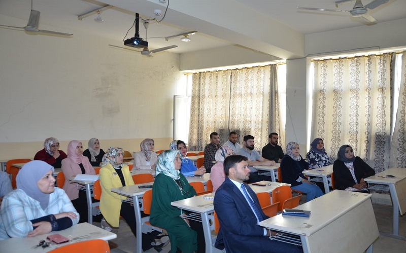 كلية العلوم / جامعة كركوك تقيم حلقة نقاشية عن علم الفايروسات بين الاساسيات والتفاصيل