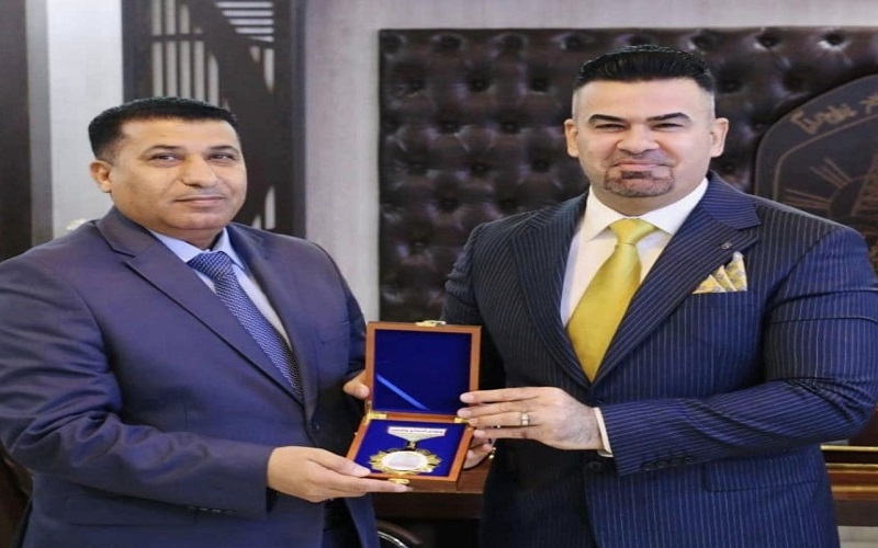 رئيس جامعة كركوك  يكرم كلية العلوم لحصولها على احدى المراكز المتقدمة وتميز احد طلبتها في مسابقة أقرأ