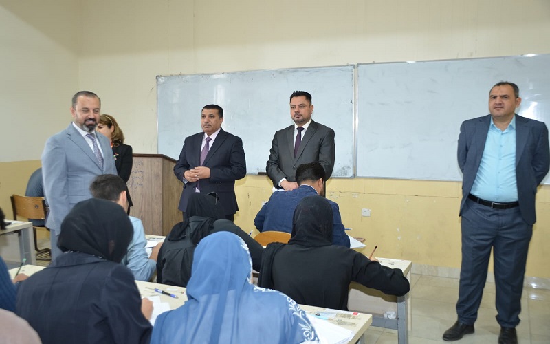 عميد كلية العلوم / جامعة كركوك  يتفقد سيرالامتحانات النهائية لطلبة المرحلة الاولى