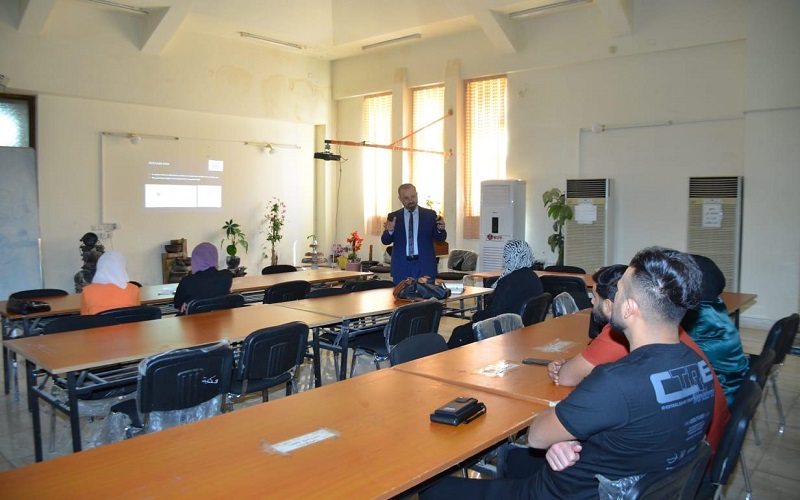 كلية العلوم / جامعة كركوك تنظم ورشة علمية عن استخدام برنامج mnova في تحليل نتائج الماجستير والدكتوراه