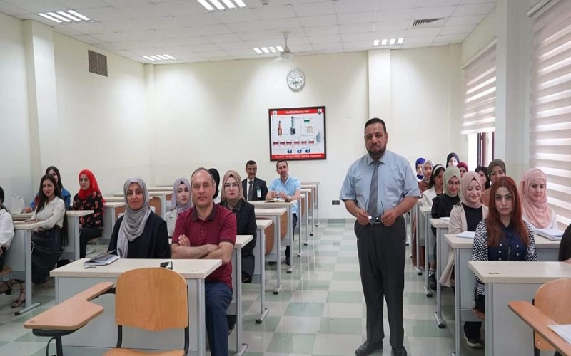 تدريسي في كلية العلوم/ جامعة كركوك يشارك في الموسم الثقافي لمعهد التدريب النفطي