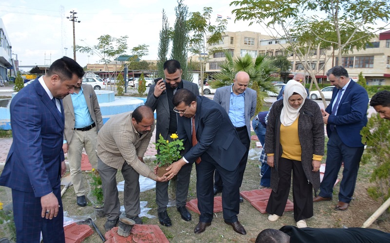 كلية العلوم / جامعة كركوك تنظم حملة تشجير لحدائقها