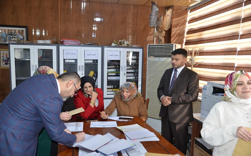 اللجنة المركزية تتابع سير الامتحانات النهائية لطلبة الدراسات العليا في كلية العلوم