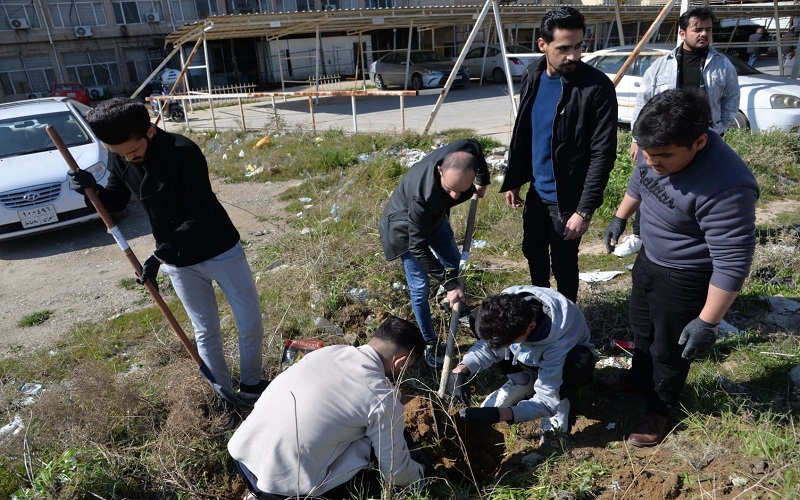 حملة تطوعية كلية العلوم جامعة كركوك استناداً الى توجيهات رئيس فريق العمل التطوعي الاستاذ الدكتور عبد الله علي محمد تميم