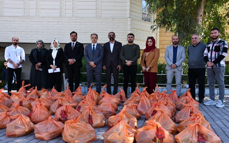 توزيع سلات غذائية رمضانية على العوائل المتعففة