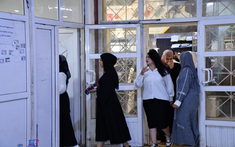 لجنة المتابعة تبدأ عملها لتفقد سير الامتحانات في كلية العلوم