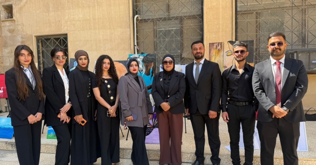 حضورًا مميزًا ومشاركة فاعلة في معرض الرسم