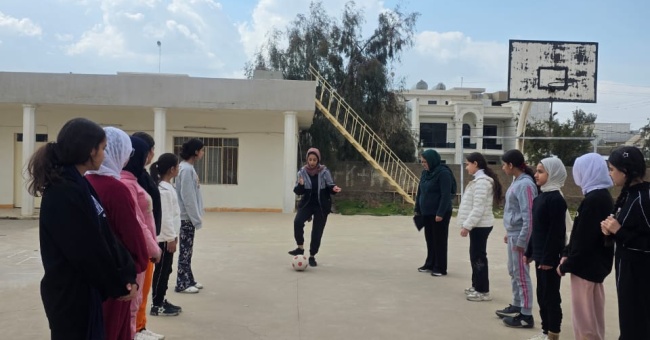 زيارة ميدانية للاطلاع على التطبيق الميداني للطلبة في احدى مدارس كركوك