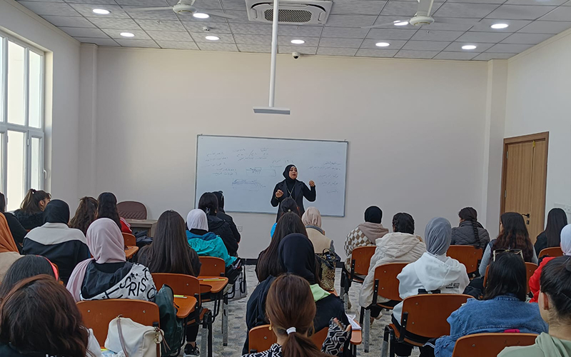 كلية التربية البدنية وعلوم الرياضة تنظم ورشة عمل توعوية عن التطرف الفكري 