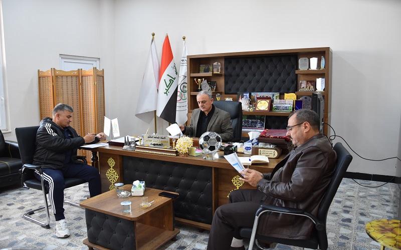 كلية التربية البدنية وعلوم الرياضة تعقد اجتماعا لمجلس الكلية