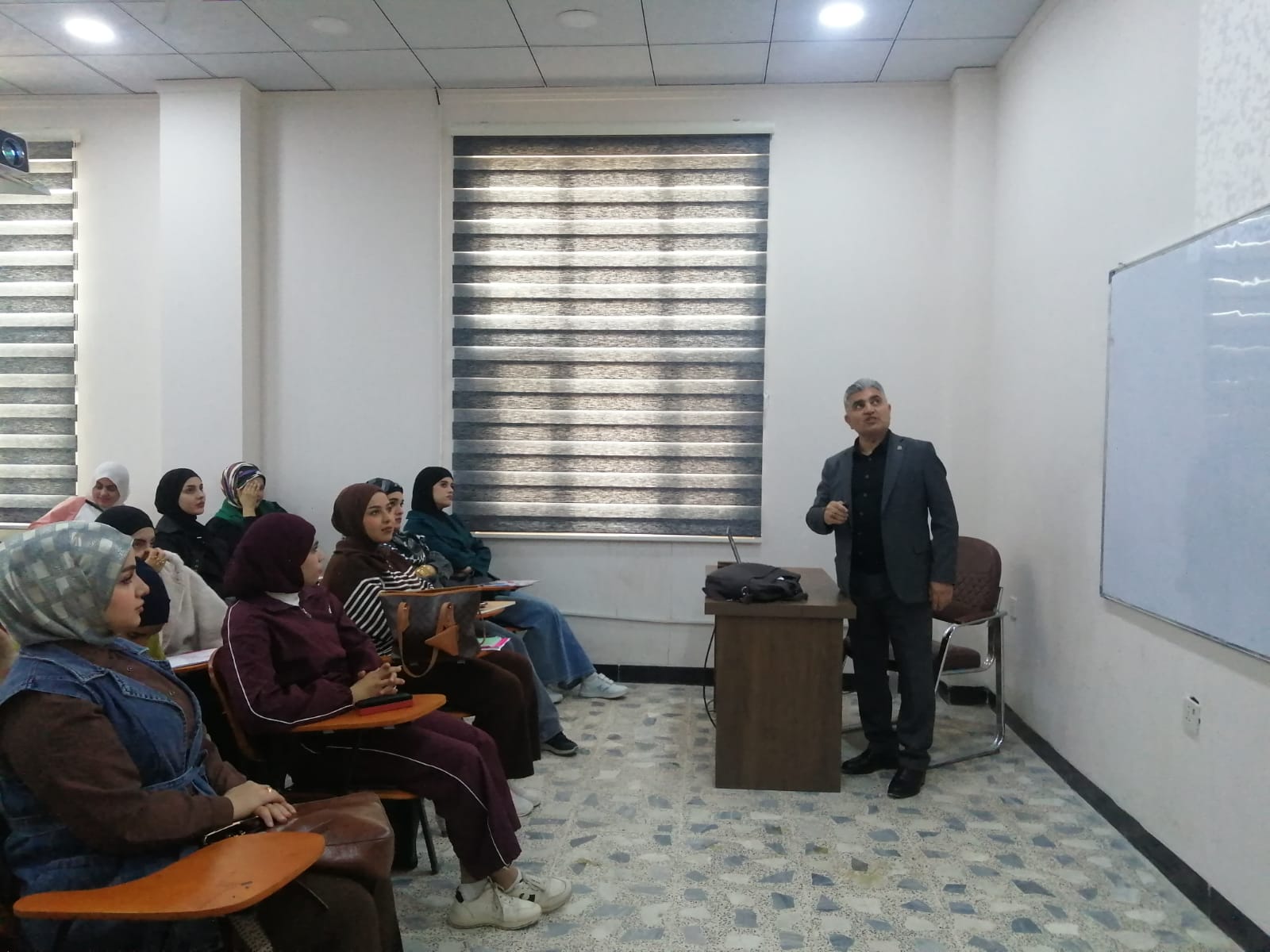 محاضرة علمية حول التسويق الرقمي